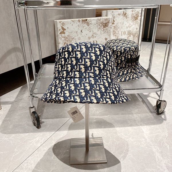 Sold out popular ☆ Elegant Dior Oblique bucket hat fake dep11475