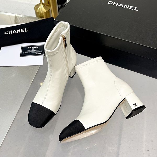 No.1 Popular Chanel CC & Logo Boots Replica White shi69267