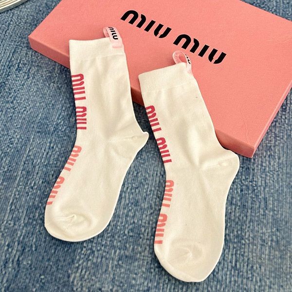 Nice Miu Miu replica logo cotton socks myf17068