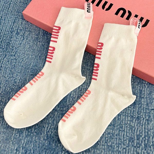 Nice Miu Miu replica logo cotton socks myf17068