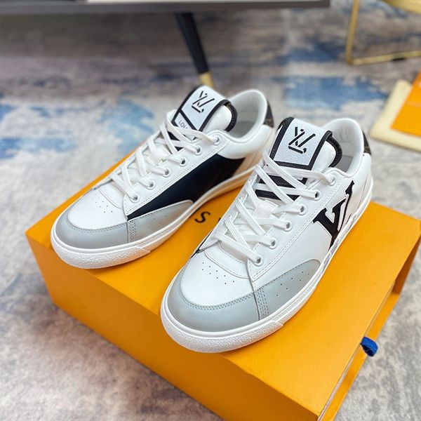 [For fashionable men] Louis Vuitton Line Sneakers Replica 1A9JN8