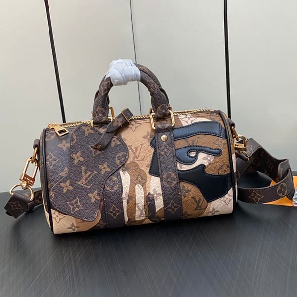 Very popular! Louis Vuitton Rare Keepall Bandouliere 25 Bag Replica M46678 Very popular! Louis Vuitton Rare Keepall Bandouliere 25 Bag Replica M46678