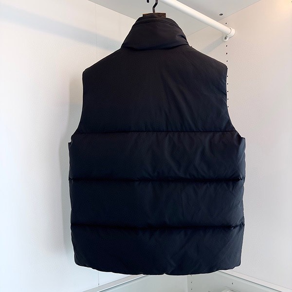 Moncler Tibb Gilet Down Vest Replica mog10204