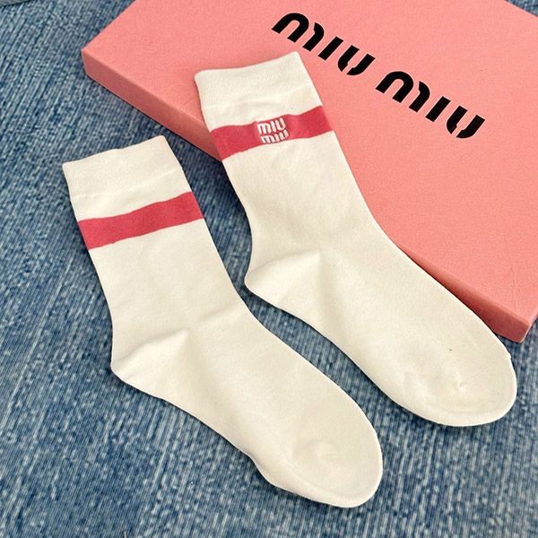 Competition Miu Miu Logo Cotton Socks Fake myv02831