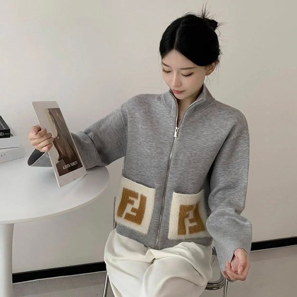 Fendi cashmere coat with fox fur pockets fake fek06494 Fendi cashmere coat with fox fur pockets fake fek06494