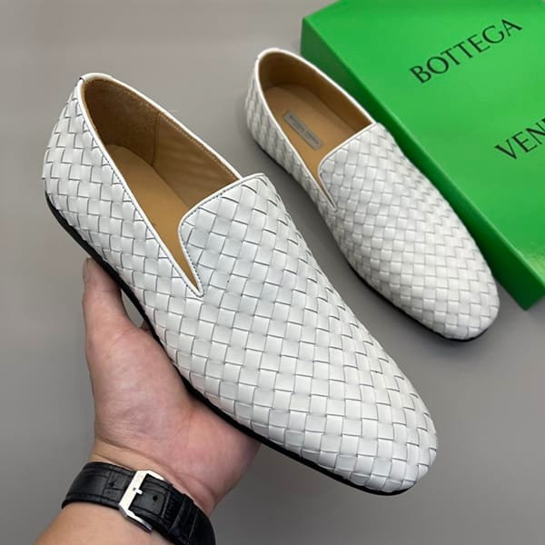 The hottest topic! Bottega Veneta Intrecciato leather slippers replica 730275V2ED01000