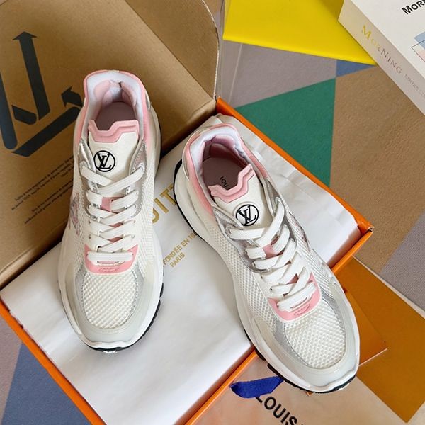 Hard to find! Louis Vuitton LV Run 55 Line Sneakers Replica vuq63523