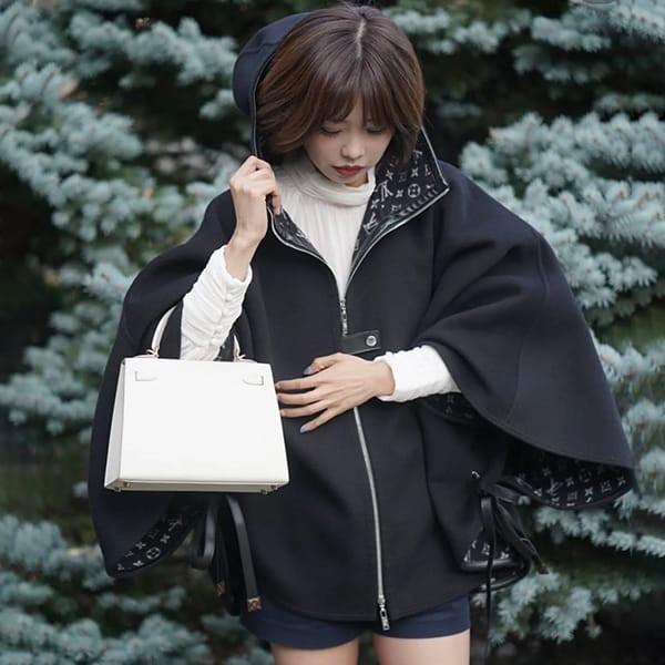 The Battle for Louis Vuitton Replica Cape Hoodie Poncho Coat vuk29334 The Battle for Louis Vuitton Replica Cape Hoodie Poncho Coat vuk29334