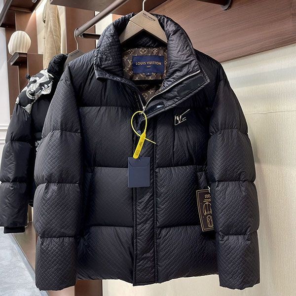 Immediate shipping Louis Vuitton down jacket replica popular vuk91616 Immediate shipping Louis Vuitton down jacket replica popular vuk91616
