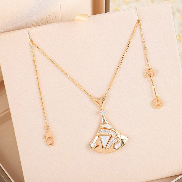 Bvlgari Diva Dream Necklace Replica Pearl White Buc20739