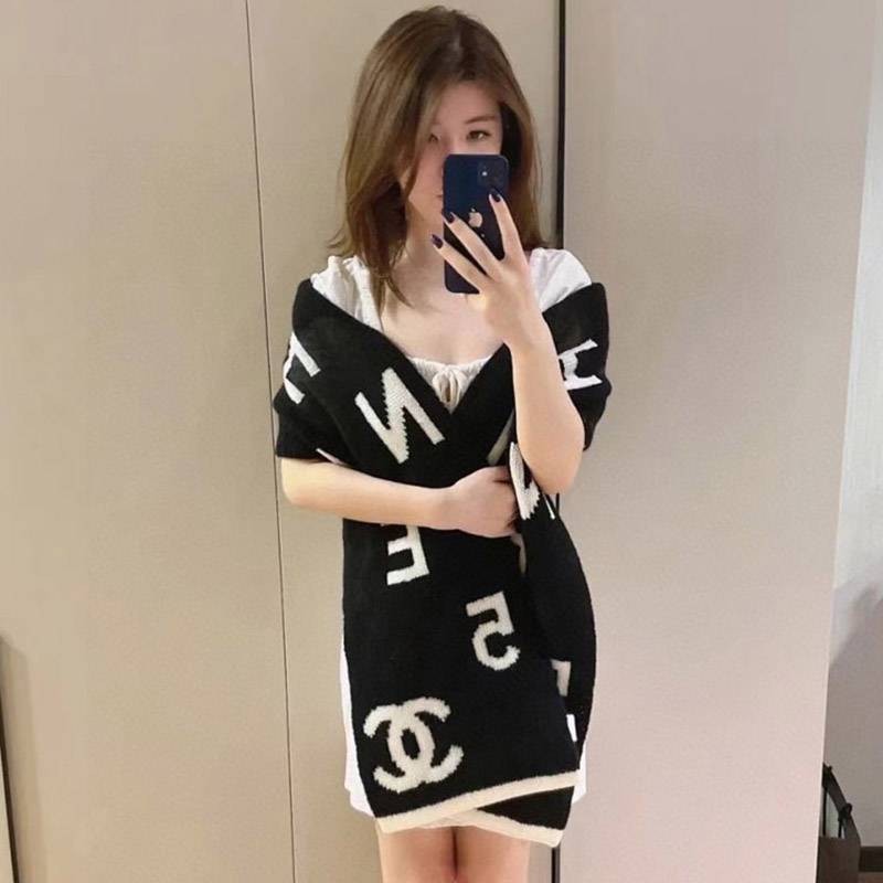 New sale item! Very popular Chanel logo cashmere scarf replica stole that matches knitwear shy41450 New sale item! Very popular Chanel logo cashmere scarf replica stole that matches knitwear shy41450