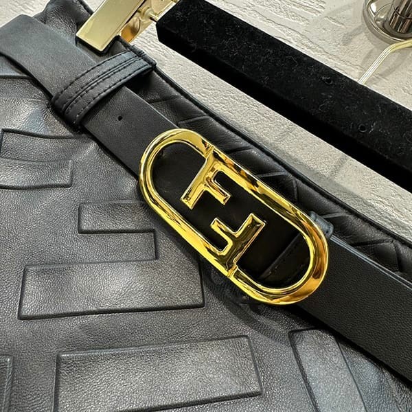 I definitely want it! Fendi Black Crackle Leather Skirt Replica fea50085