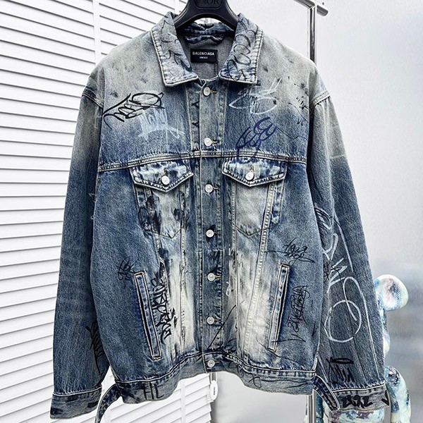 Balenciaga Replica Graffiti Oversized Jacket bah50970