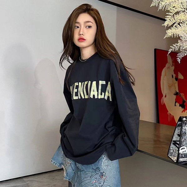 Balenciaga replica logo oversized crew neck sweatshirt bar66700 Balenciaga replica logo oversized crew neck sweatshirt bar66700