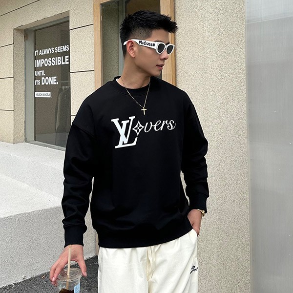 Louis Vuitton logo sweatshirt replica vux06640 Louis Vuitton logo sweatshirt replica vux06640