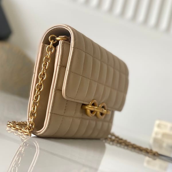 Very popular all over the world? Yves Saint Laurent fake Lemayon chain wallet Sar27645