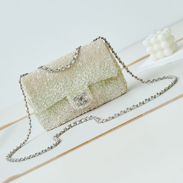 Very popular! Replica Chanel Mini Flap Bag Sequin Light Green AS3965 B10633NO020