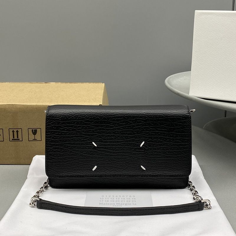 ★Popular in Japan! Maison Margiela Leather Chain Wallet Fake Shoulder Bag Max63337