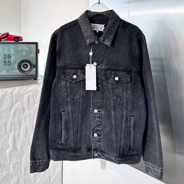 Immediate delivery MM6 fake men's denim jacket Mat93376 Immediate delivery MM6 fake men's denim jacket Mat93376