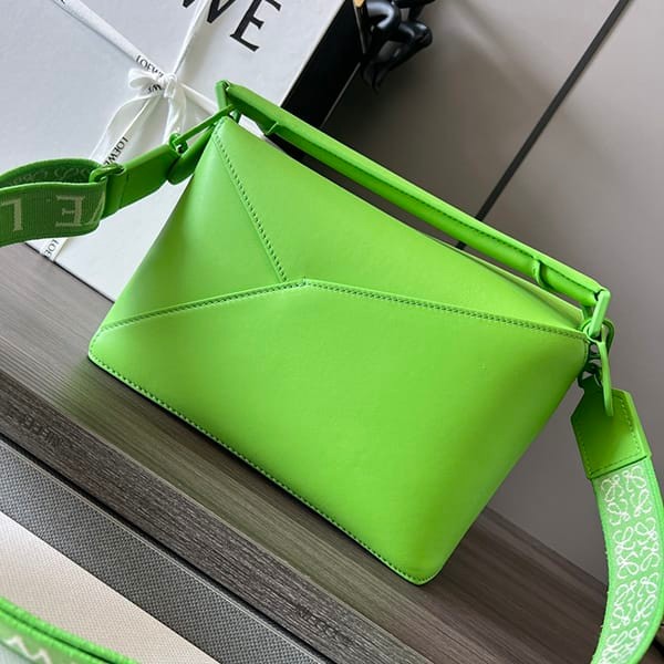 The latest and fashionable Loewe Satin Calf Fake Puzzle Edge Shoulder Bag Small lob48924