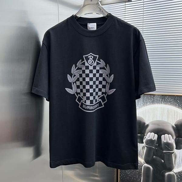 Free Shipping Burberry Replica Globe Graphic T-shirt Baf17177 Free Shipping Burberry Replica Globe Graphic T-shirt Baf17177