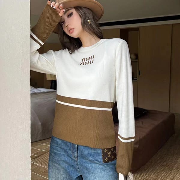 Stylish Miu Miu Replica Wool Crew Neck Sweater myz99011