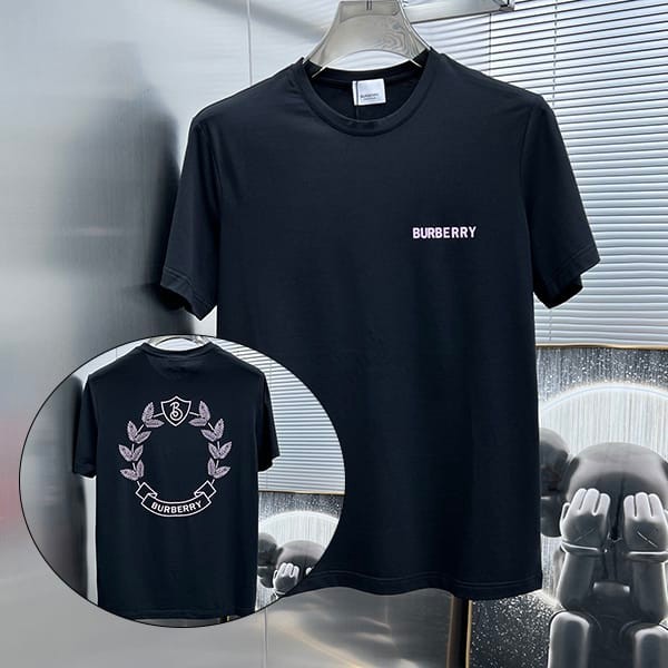 Love at first sight? Burberry replica Oak Leaf Crest cotton T-shirt Bam76605 Love at first sight? Burberry replica Oak Leaf Crest cotton T-shirt Bam76605