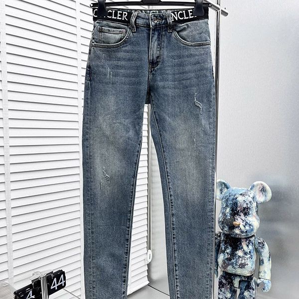 Super low price! Moncler zip fly jeans moz46263 Super low price! Moncler zip fly jeans moz46263