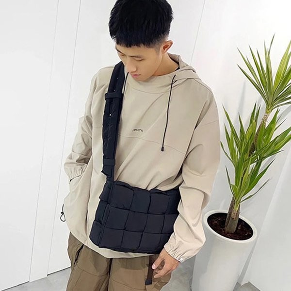 Bottega Veneta The Padded Tech Cassette Shoulder Bag boe54532, popular worldwide Bottega Veneta The Padded Tech Cassette Shoulder Bag boe54532, popular worldwide