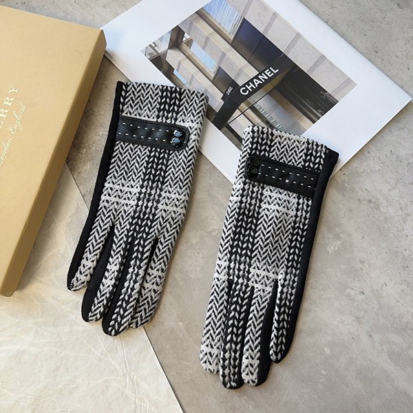 Burberry Replica Vintage Check Gloves Bak75251