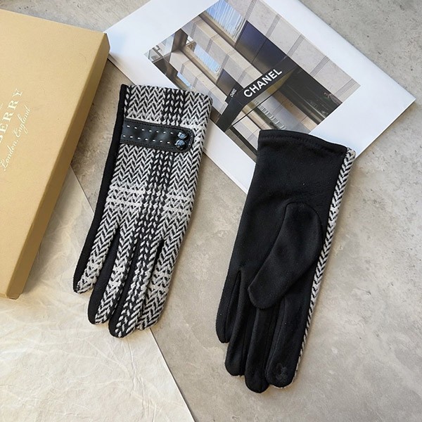 Burberry Replica Vintage Check Gloves Bak75251