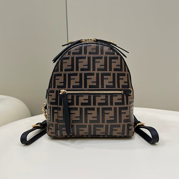 Very popular! Fendi replica small brown leather FF backpack 8BZ038A5TL