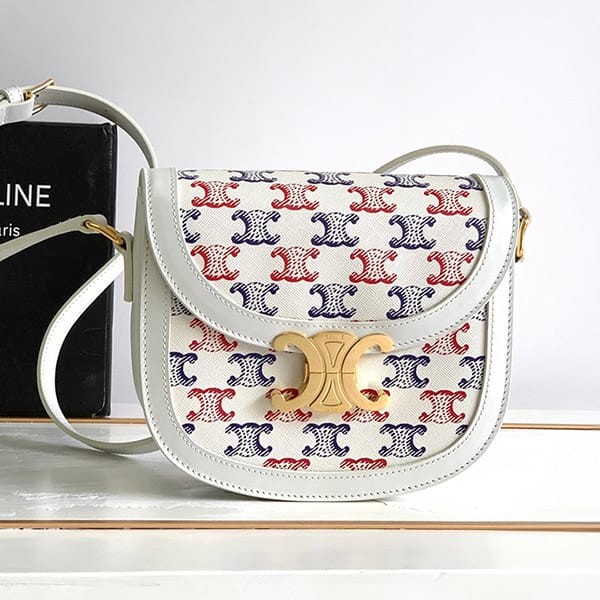 Very popular all over the world? Celine Teen Triomphe shoulder bag calfskin replica 110962EY307LR Very popular all over the world? Celine Teen Triomphe shoulder bag calfskin replica 110962EY307LR