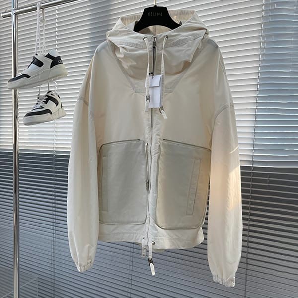 Perfect as a gift: Bottega Veneta replica stowable hooded jacket bok04560