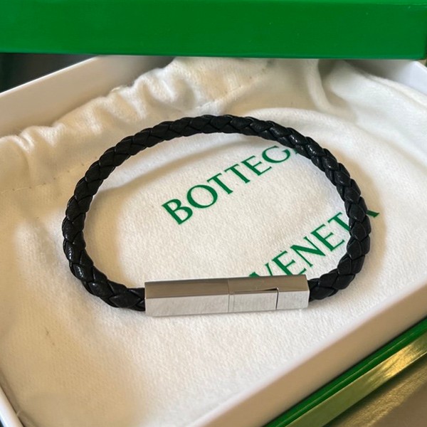 Very popular! Bottega Veneta Replica Braided Leather Bracelet 732416V507C3708 Very popular! Bottega Veneta Replica Braided Leather Bracelet 732416V507C3708