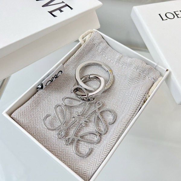 Immediate delivery Loewe Brooch Replica Anagram Motif Metal Key Ring lod36936