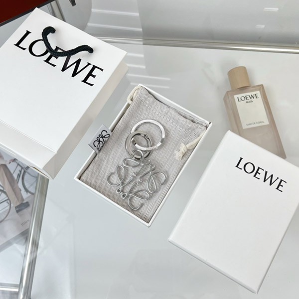 Immediate delivery Loewe Brooch Replica Anagram Motif Metal Key Ring lod36936