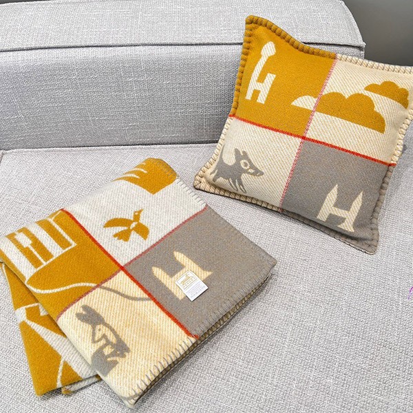 Hermes Cashmere Wool Cushion & Blanket Replica ers23673 Hermes Cashmere Wool Cushion & Blanket Replica ers23673