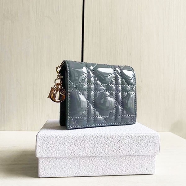Lady Dior Replica Mini Wallet Patent Calfskin Bi-fold S0178OVRB_M41G Lady Dior Replica Mini Wallet Patent Calfskin Bi-fold S0178OVRB_M41G
