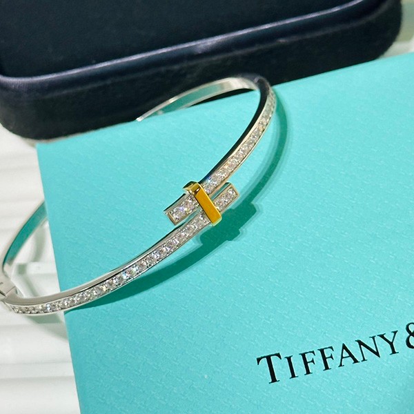 Tiffany Replica Diamond Wire Bracelet Tit82080