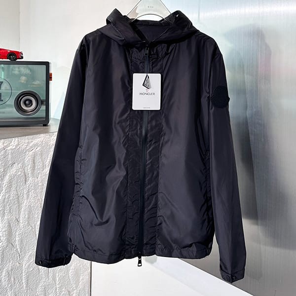 Very popular! Moncler Carles Replica Jacket Hood Polyester Logo 1A0017054A91999