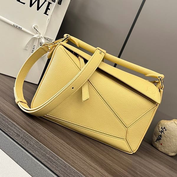 Stylish Loewe Satin Calf Puzzle Edge Shoulder Bag Replica Small lol38668 Stylish Loewe Satin Calf Puzzle Edge Shoulder Bag Replica Small lol38668