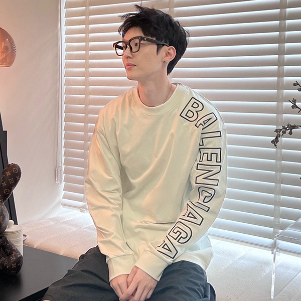 Balenciaga Sweatshirts and Trainers Replica bao68329 Balenciaga Sweatshirts and Trainers Replica bao68329