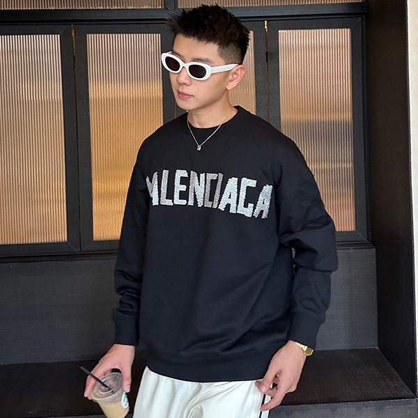 Balenciaga Replica Logo Oversized Crew Neck Sweatshirt bah36419 Balenciaga Replica Logo Oversized Crew Neck Sweatshirt bah36419