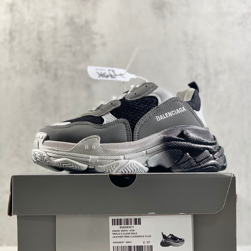 Rare color Balenciaga Triple S fake sneakers baf80446 Rare color Balenciaga Triple S fake sneakers baf80446
