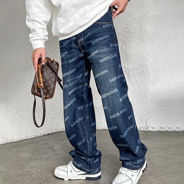 Easy to use Balenciaga copy logo script wide jeans bau14493