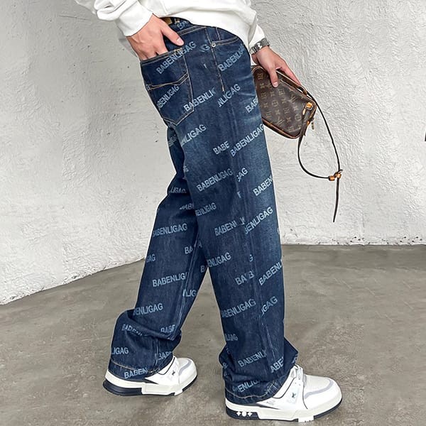 Easy to use Balenciaga copy logo script wide jeans bau14493