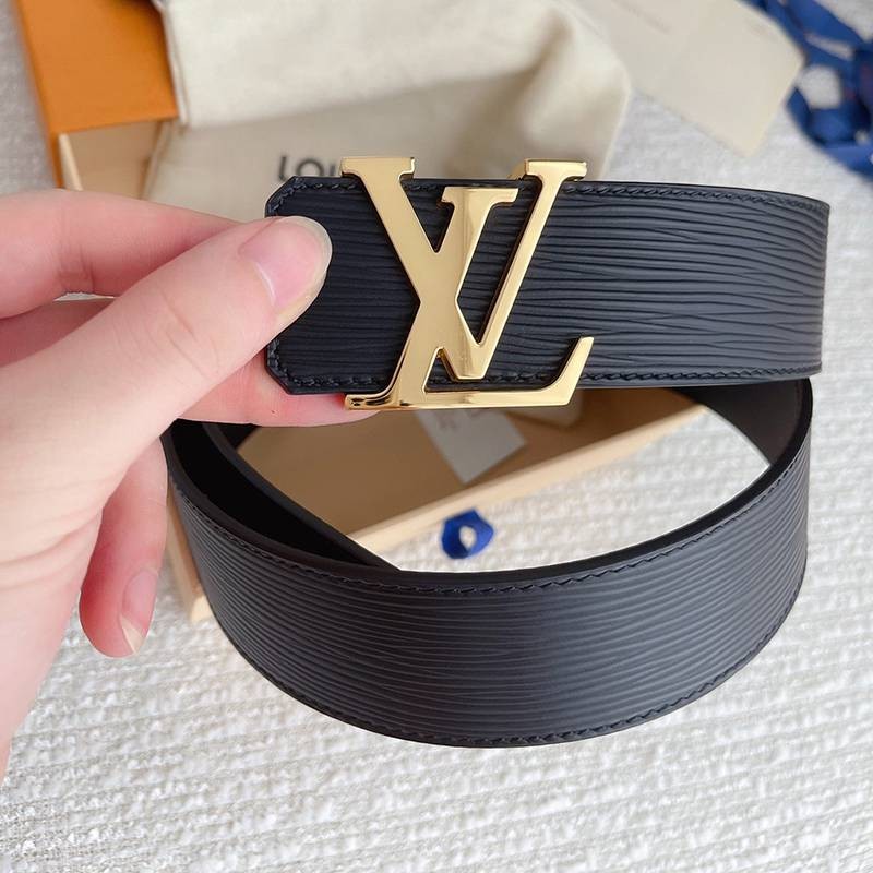 Love at first sight? Louis Vuitton Santur? LV initials fake 40MM belt vum93150