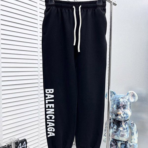 Balenciaga cropped sweatpants bag95063