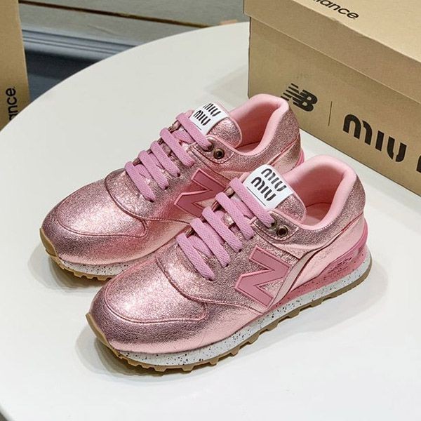 I definitely want it! New Balance Miu Miu collaboration sneaker copy myh98041 I definitely want it! New Balance Miu Miu collaboration sneaker copy myh98041